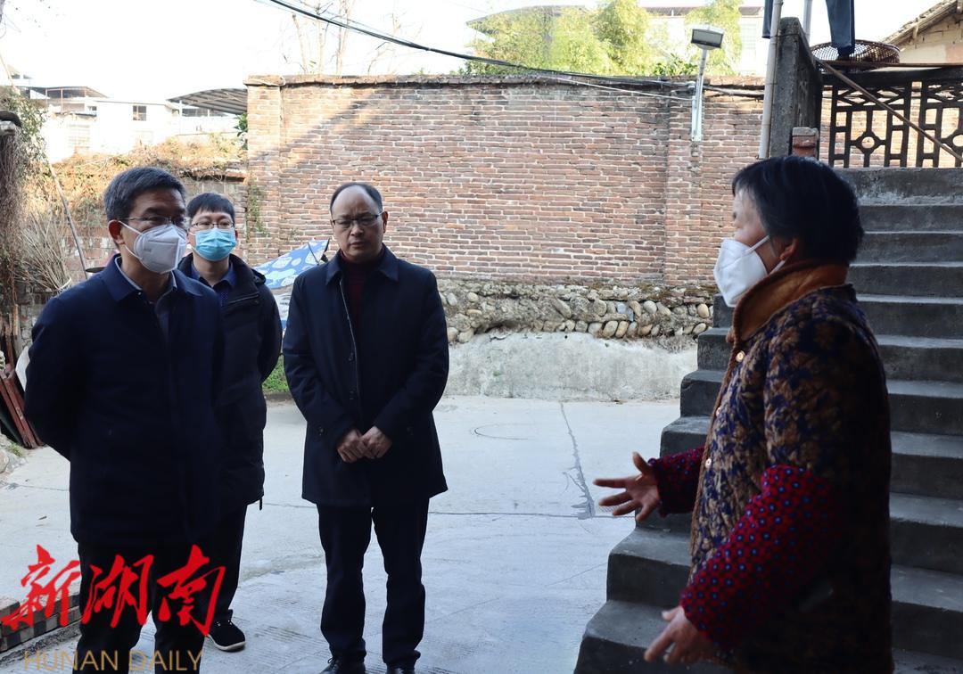 刘松荣走访慰问困难群众_邵阳头条网
